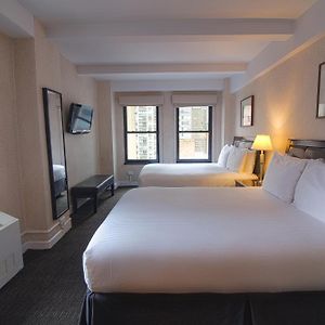 Camera classica con letto queen size